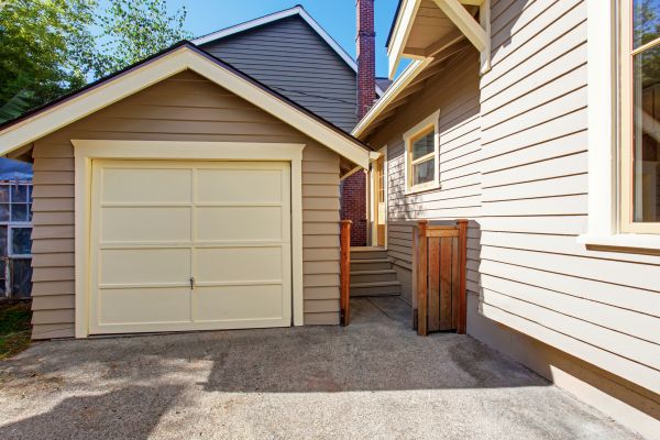 Cost of Garage Siding Replacement in Matthews
